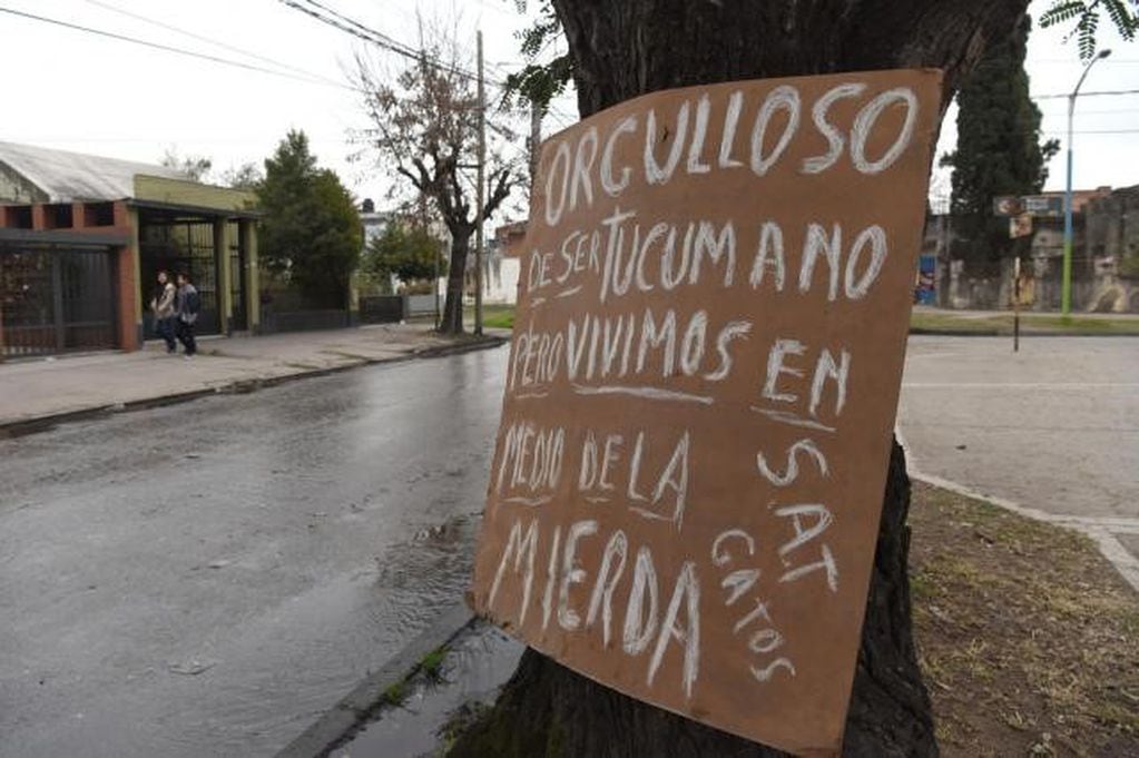 Uno de los carteles que se encuentran en la zona de Santiago al 2.000
