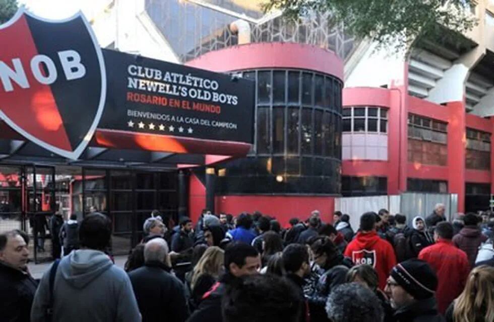 Venta de entradas para Newell's-Atlético Tucumán. (Archivo)