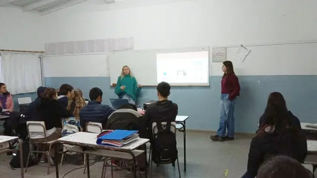 Charla de Gestión Ambiental en el Instituto Secundario de Claromecó