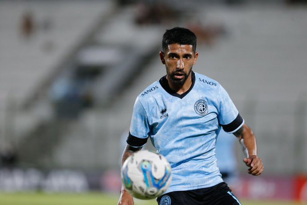Matías García es titular en el amistoso entre Belgrano y Unión en Uruguay