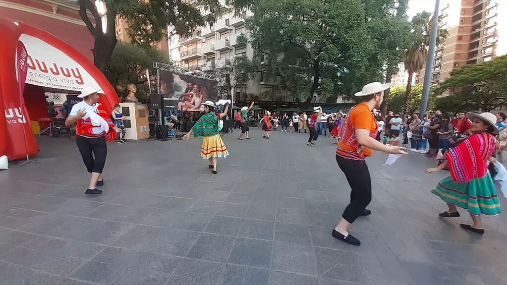 Las danzas tradicionales de la Quebrada de Humahuaca, recreadas para el público cordobés por el ballet "Huancar Danzas".