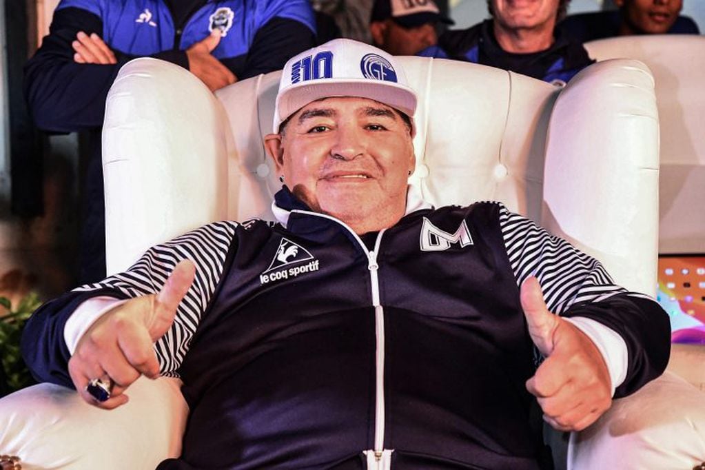 25/02/2020 25 February 2020, Argentina, Buenos Aires: Argentine football legend Diego Maradona attends a homage event held in his honour at the Estadio Centenario. Photo: Alfredo Luna/telam/dpa DEPORTES Alfredo Luna/telam/dpa