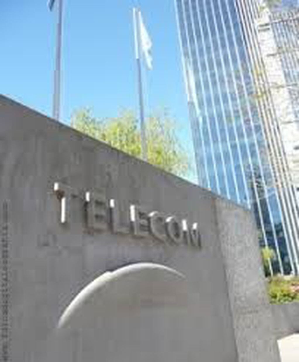 Telecom deberá abrir oficinas para atención al público