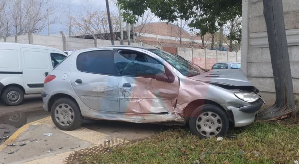 Así quedó el auto de María Valenzuela, tras el choque (Fuente: TN Show).