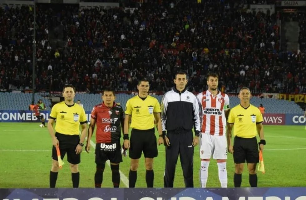 Colón igualó sin goles ante River de Uruguay