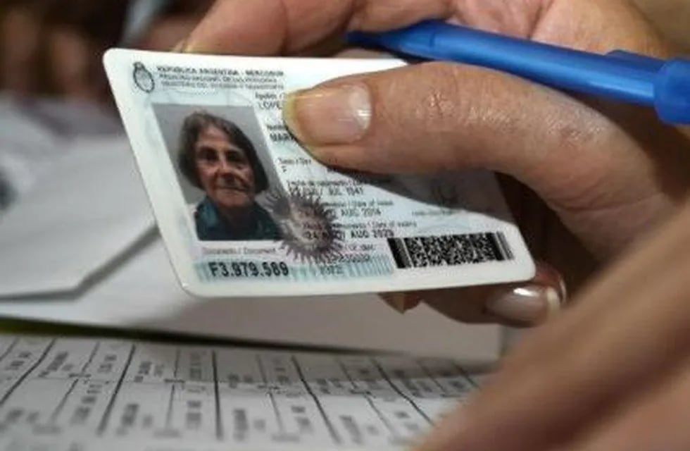 Mariel Lobos Encargada Registro Civil Arroyito