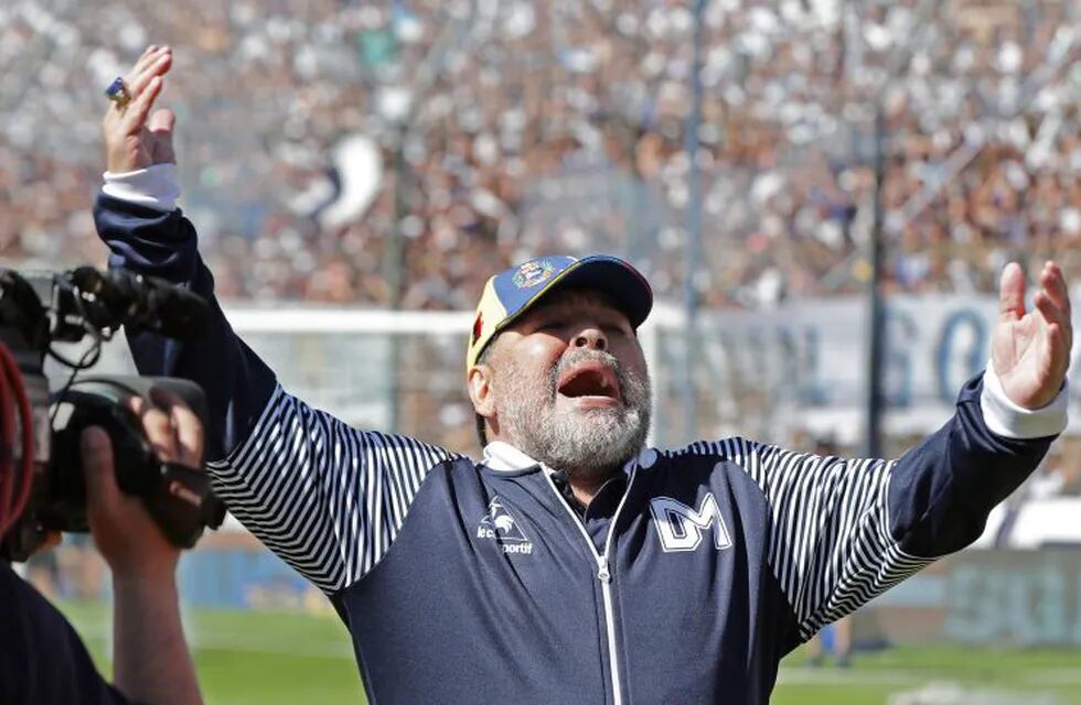 Maradona analiza quedarse en Gimnasia tras principio de unidad entre los candidatos a presidente. (AFP)