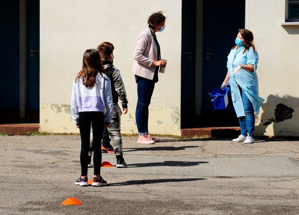 La limpieza en las escuelas es fundamental para prevenir posibles contagios. (Foto: AFP)