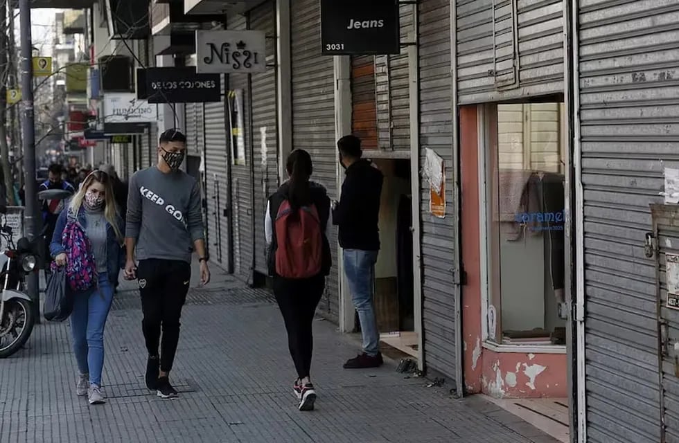 Comerciantes cierran los locales de Avenida Avellaneda por temor a los saqueos