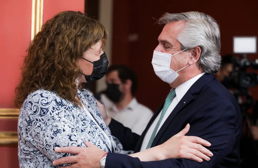 Gustavo Melella y Mónica Urquiza hablaron tras la adhesión al consenso
