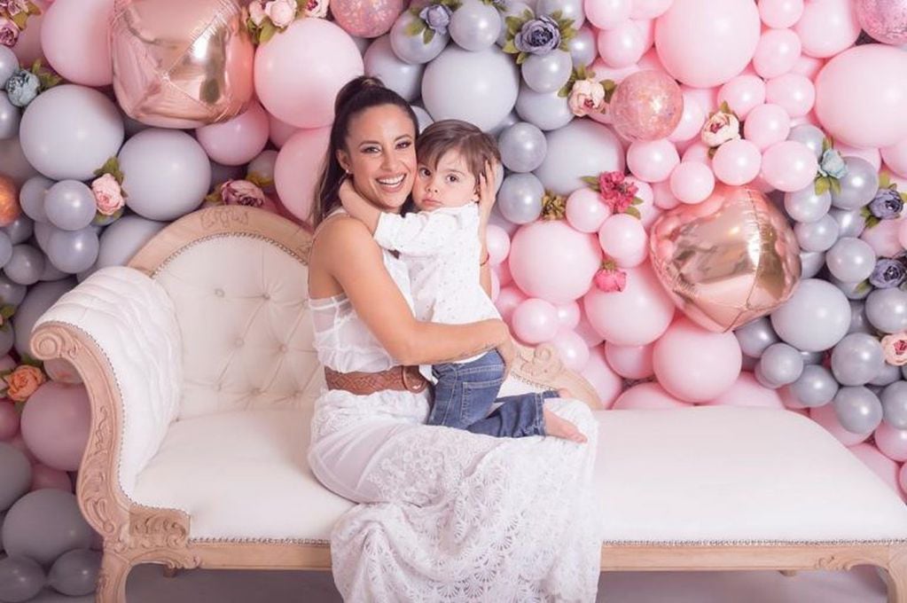Lourdes Sánchez y su hijo Valentín Prada. Foto: Instagram.