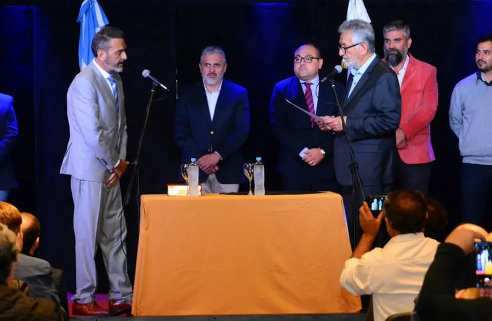 Alberto Rodríguez Saá tomó juramento.