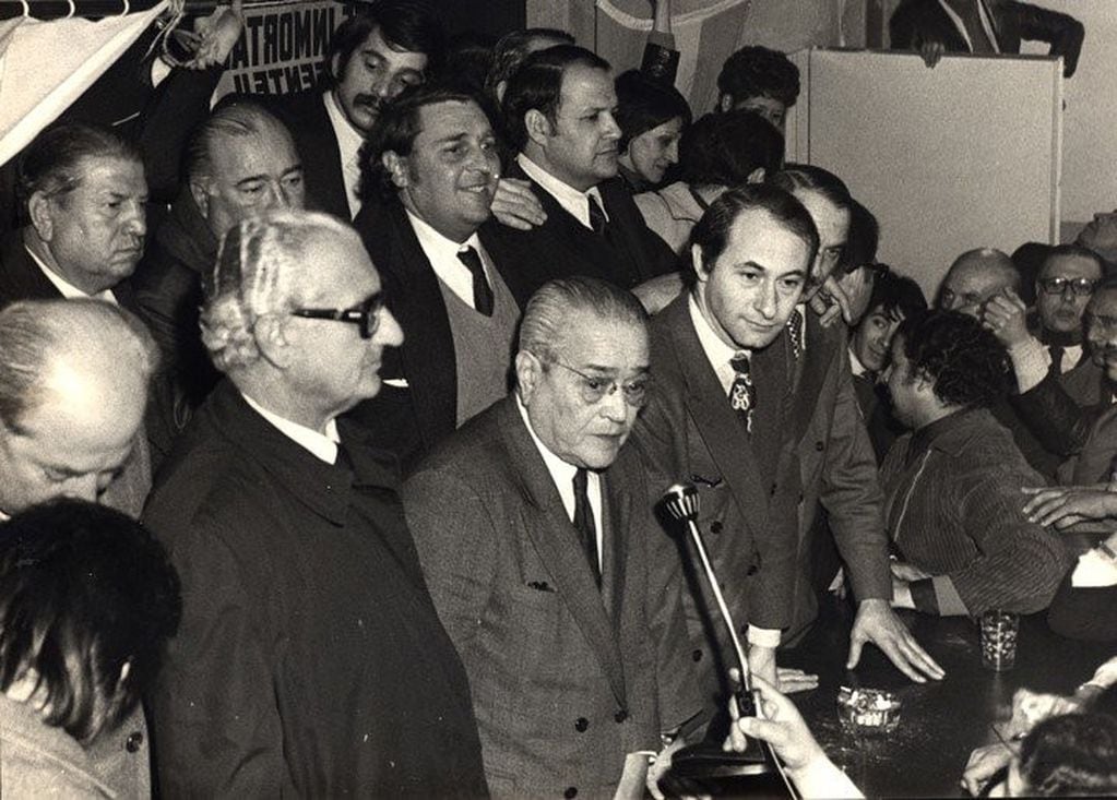 De La Rúa en 1983, candidato por la fórmula de Ricardo Balbín. (Foto:ArchivoClarín)