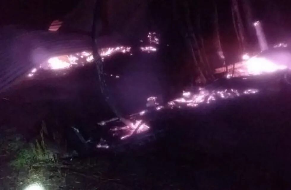 Incendio Ruta 12- Muere una anciana calcinada\nCrédito: Bomberos Ceibas