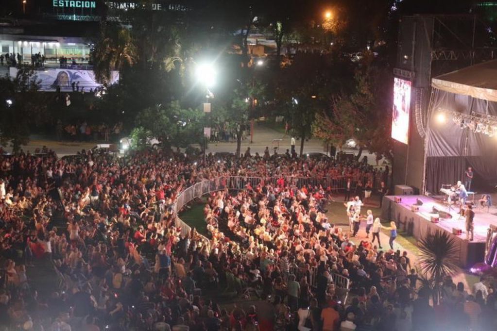 El Paz Martínez enamoró a una multitud en Carlos Paz