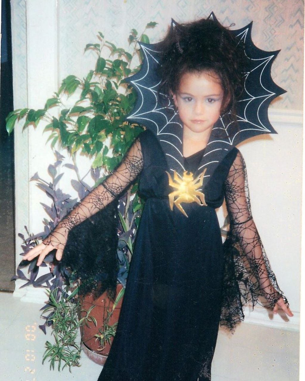 Un recuerdo de la artista Selena Gómez vestida para Halloween (Foto: Instagram)