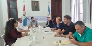 El ministro Roald Báscolo recibió al Secretario General de SEOM, Darío Cocco; el Secretario General del STMR, Antonio Ratner; y el Secretario General de ASOEM, Juan Medina.