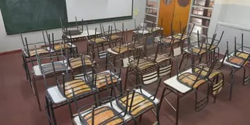 Las aulas de los colegios permanecen vacías desde marzo de 2020.