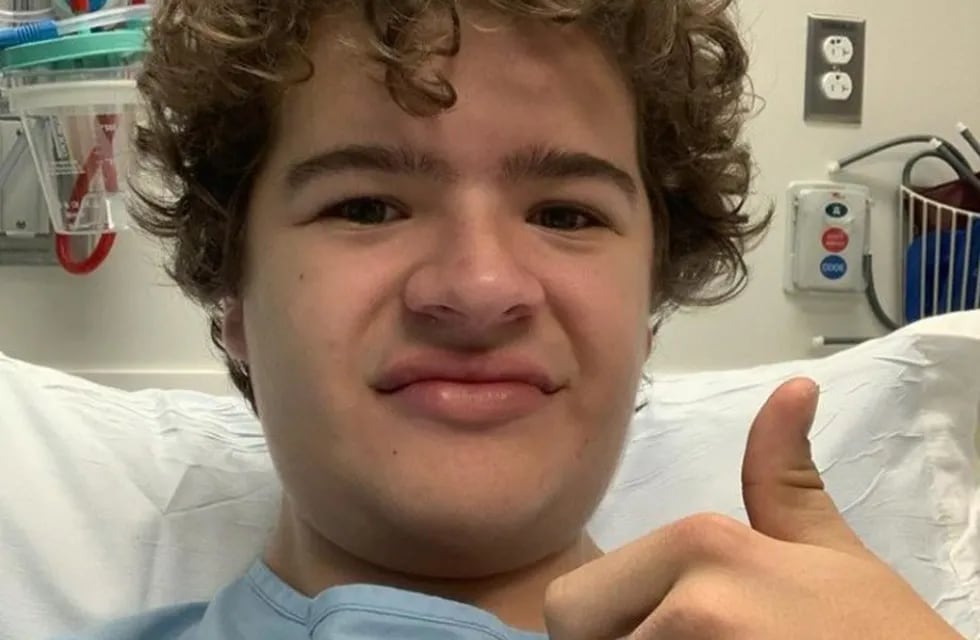 Gaten Matarazzo antes de su cuarta cirugía.