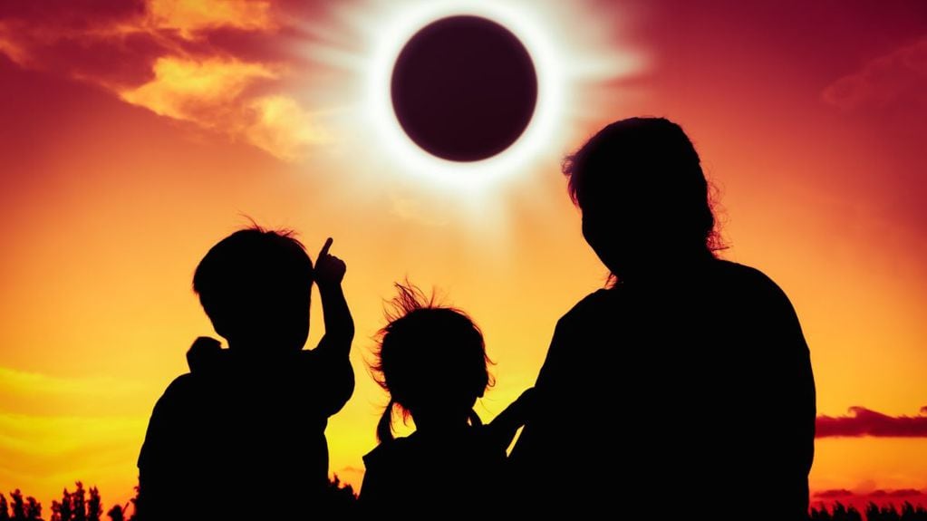 El 30 de abril ocurrirá un eclipse solar que podrá ser visto desde Argentina.