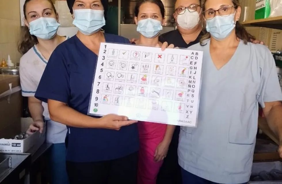 Colocaron carteles con pictogramas en el hospital Enfermeros Argentinos en General Alvear.