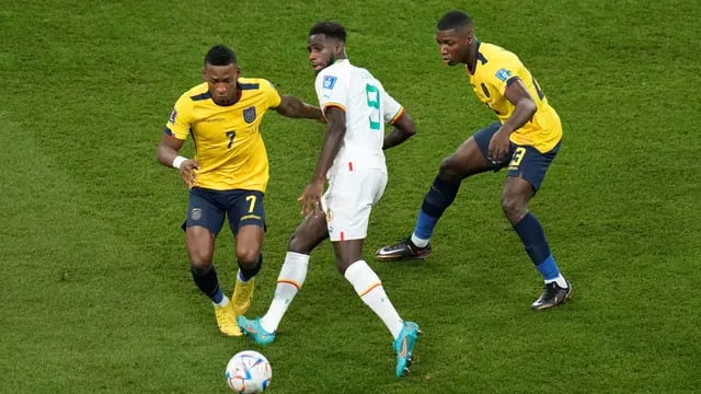 Ecuador se juega la clasificación ante Senegal