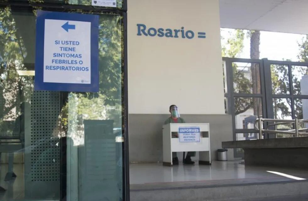 En los hospitales municipales diferenciaron el ingreso para personas con síntomas febriles. (Municipalidad de Rosario)