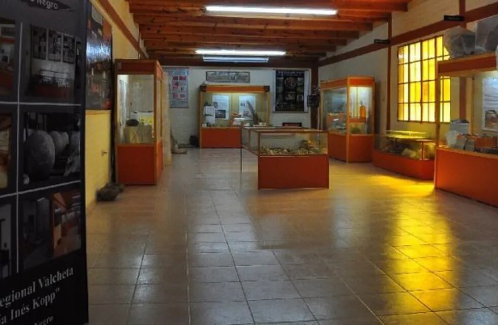 Viedma: un museo exhibe un caldero del Siglo XVIII que se usaba para obtener aceite de lobos