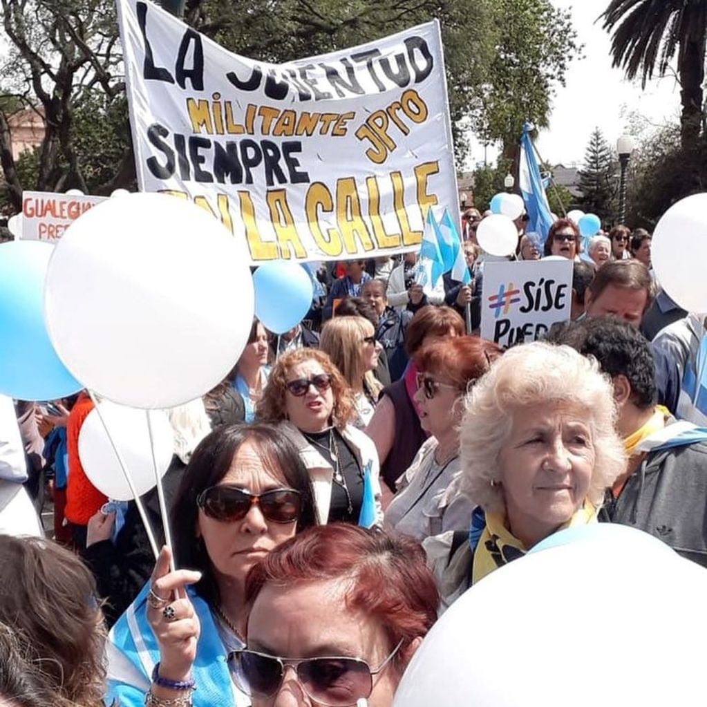 Referentes de (JXC) Gualeguaychú en la Marcha del #SisePuede CDU
Crédito: JXC