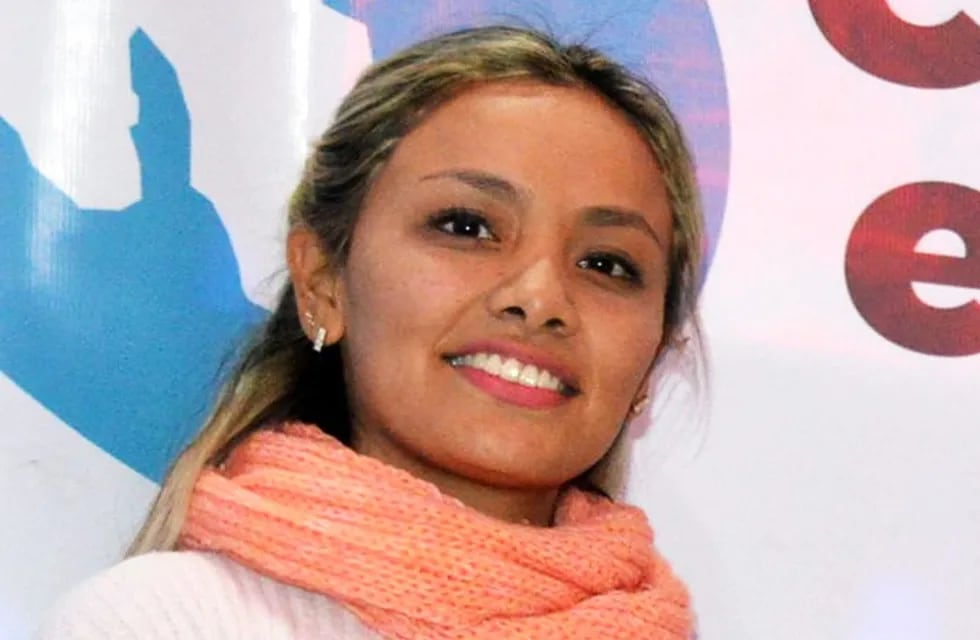 Ana Alarcón, candidata a concejal de San Salvador de Jujuy por la lista 517 del frente "Con Toda El Alma".