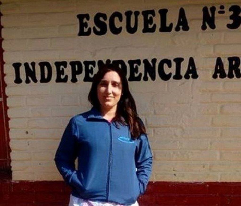 Mirta Lima la maestra de la Escuela de Dos Hermanas que al fin fue nombrada interina por reclamo de los padres. (Irigoyen)