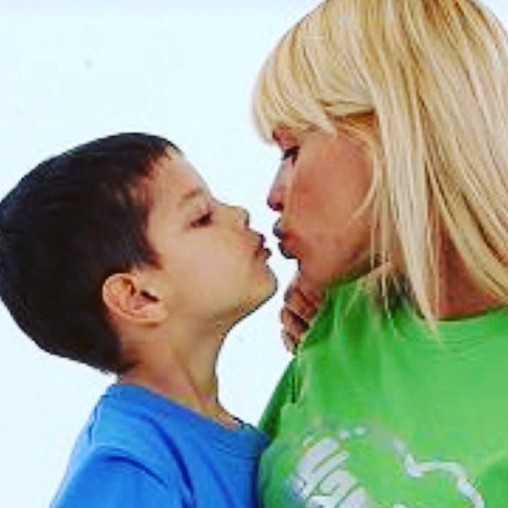 Nazarena Vélez y su hijo Gonzalo "Chyno" Agostini, fruto de su relación pasada con Daniel Agostini (Foto: Instagram/ nazarenavelez)