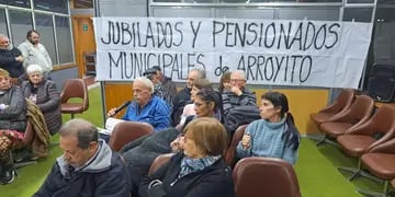 Jubilados Municipales reclamaron en el Concejo Deliberante de Arroyito