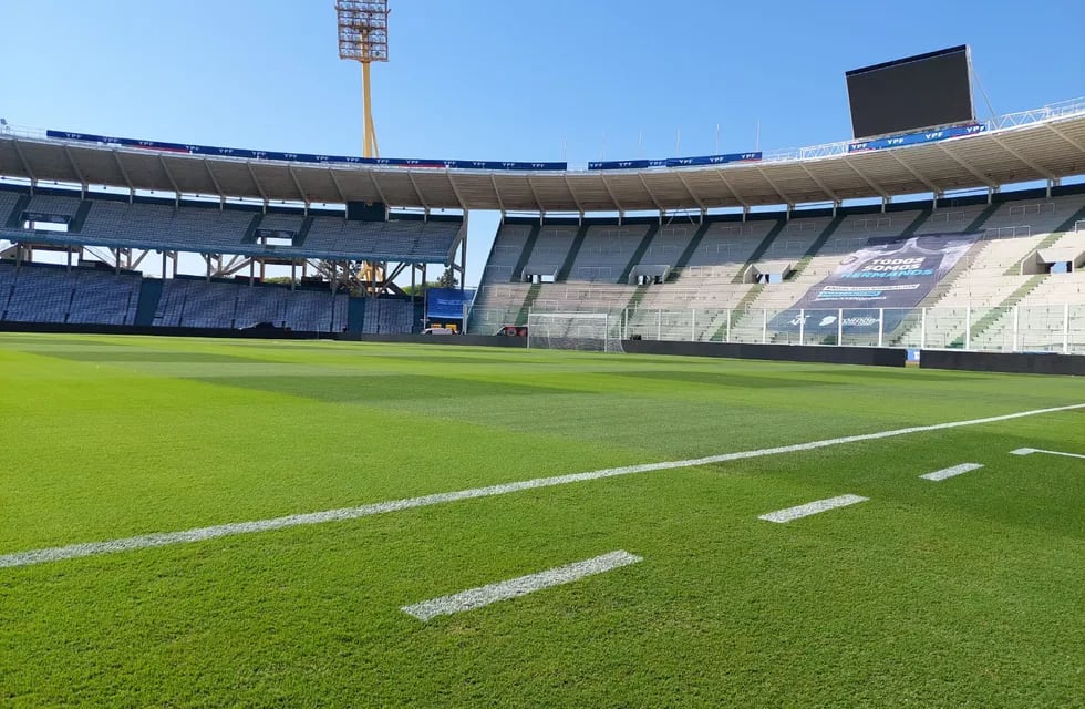 El Estadio Mario Alberto Kempes fue escenario de múltiples partidos con ambas hinchadas.