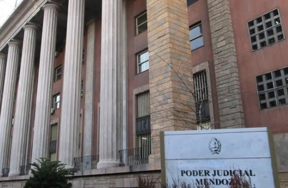 El oficialismo no negocia la reforma de la Corte y provocó enojos en el PJ.
