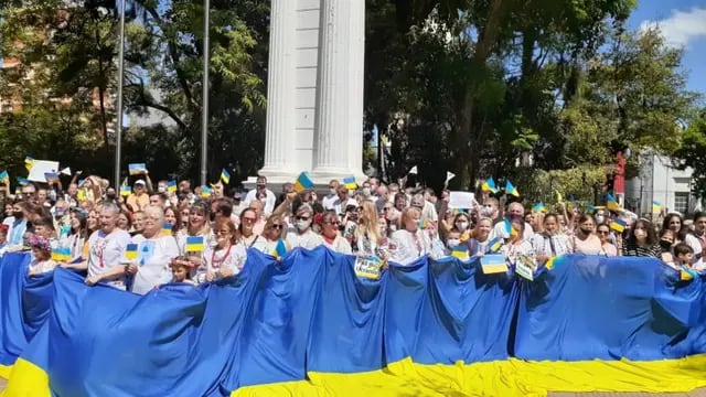 Marcha por la paz en Ucrania: “Estamos del lado del pueblo ucraniano”
