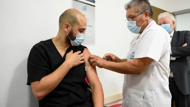 Primer día de vacunación contra el coronavirus en Argentina