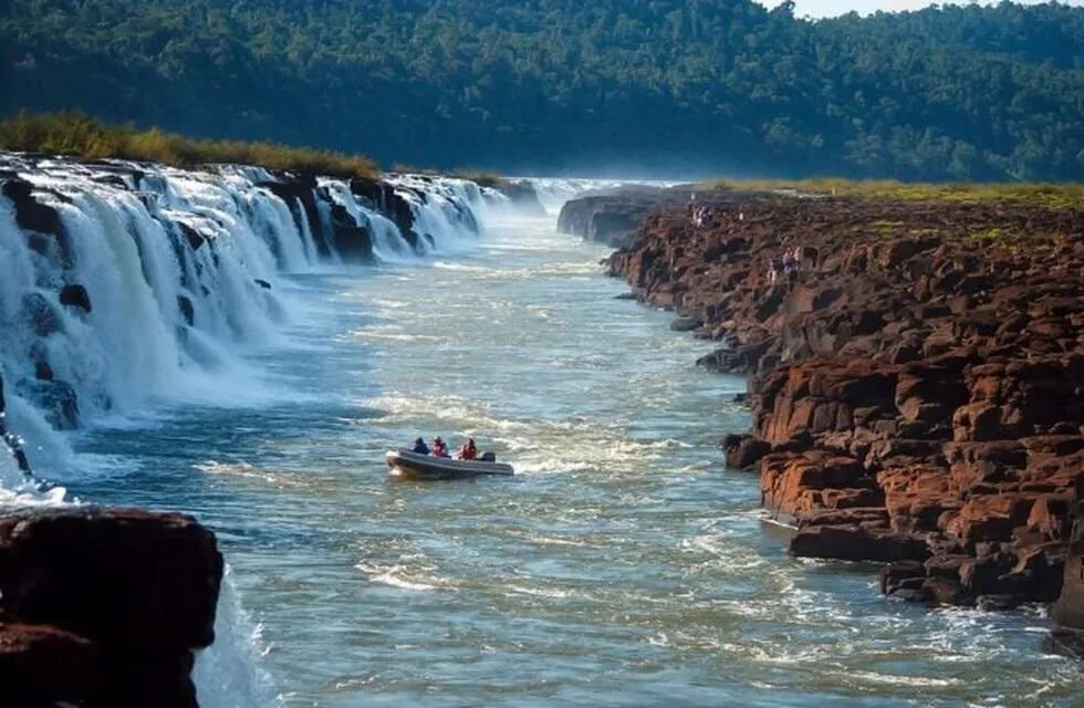 El Parque Provincial Moconá reabre sus puertas tras el aumento del caudal del arroyo Yabotí.