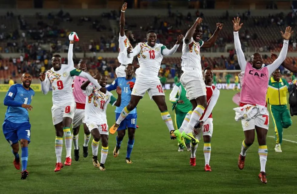 Senegal se clasificó a Rusia 2018 tras vencer a Sudáfrica\nFoto: REUTERS/Siphiwe Sibeko
