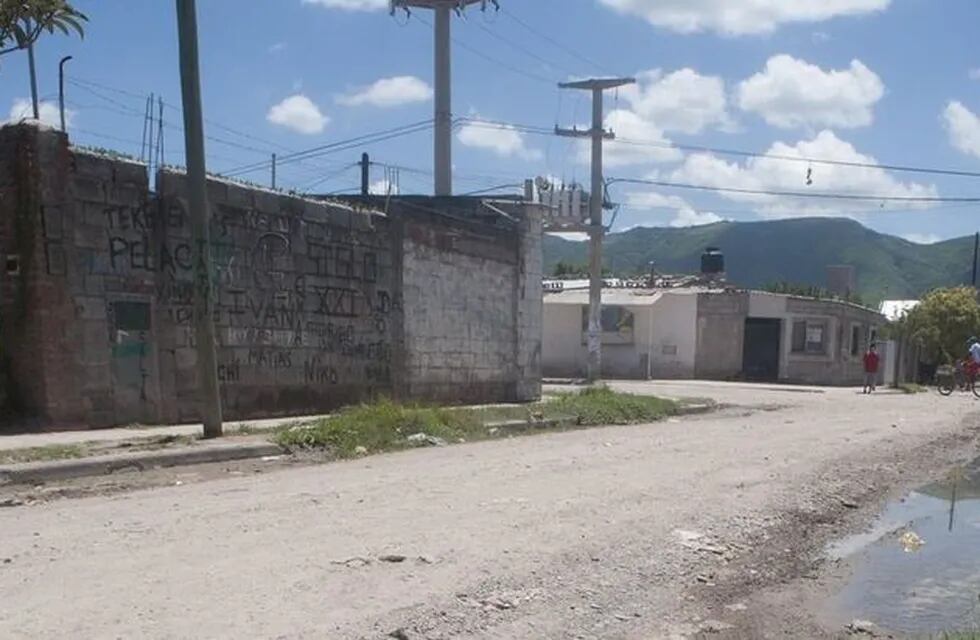 Apuñalaron y mataron a un joven en barrio Siglo XXI. (El Tribuno)