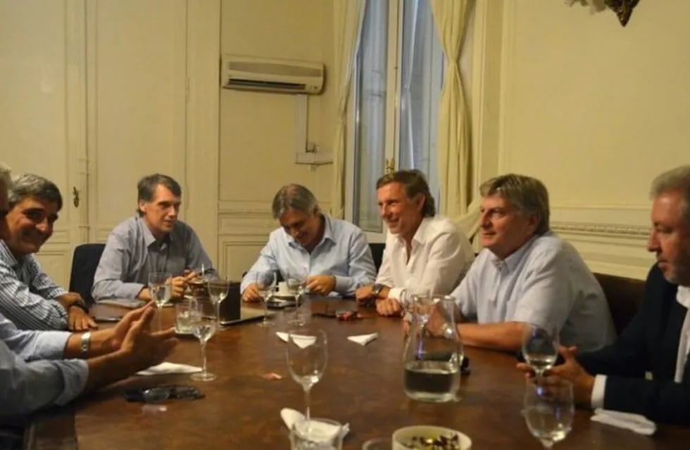 Diputados del bloque Argentina Federal, en reunión de trabajo, un día antes del inicio de las sesiones ordinarias.