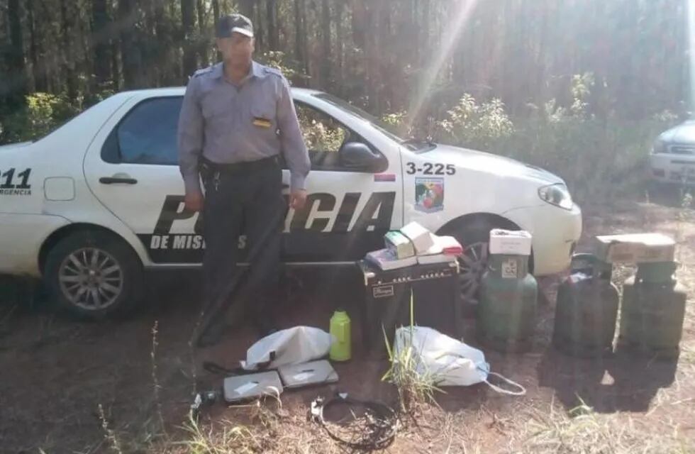 La Policía de la provincia recuperó objetos robados de una escuela bilingüe.