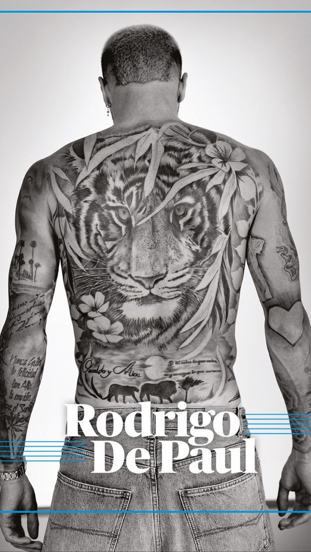 Rodrigo de Paul mostró el enorme tatuaje con forma de tigre en su espalda.