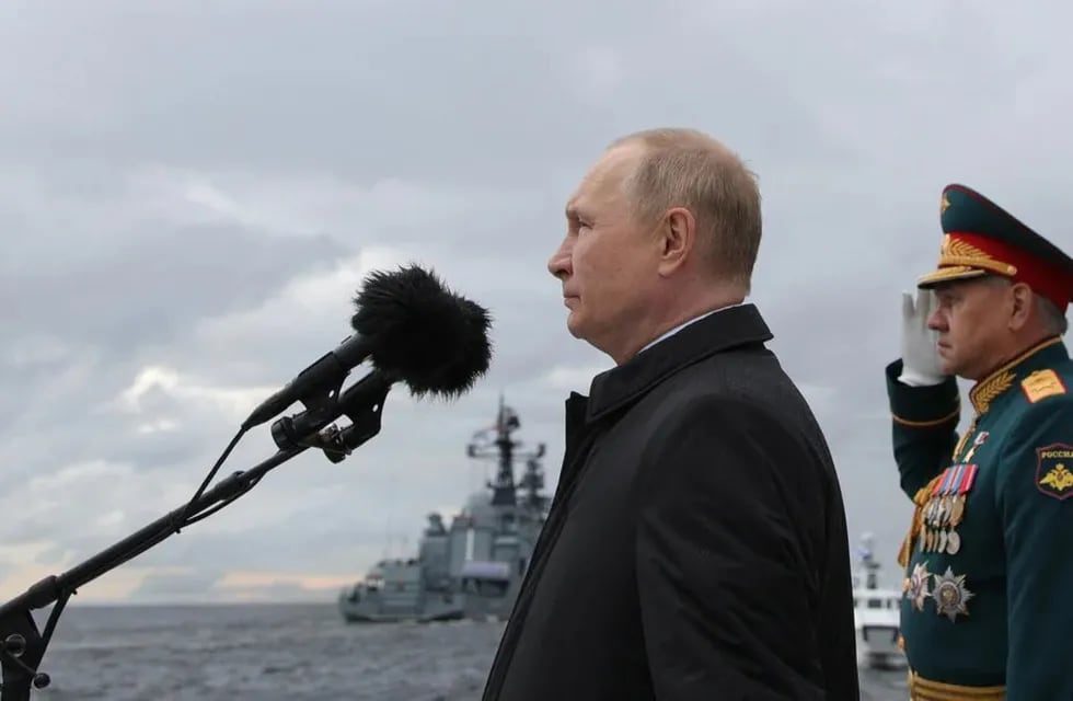 Vladímir Putin supervisó maniobras que simularon un ataque nuclear masivo.