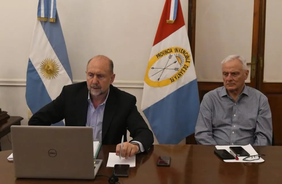 El mandatario asistió por videoconferencia a la reunión con sus pares y el presidente Alberto Fernández. (@omarperotti)