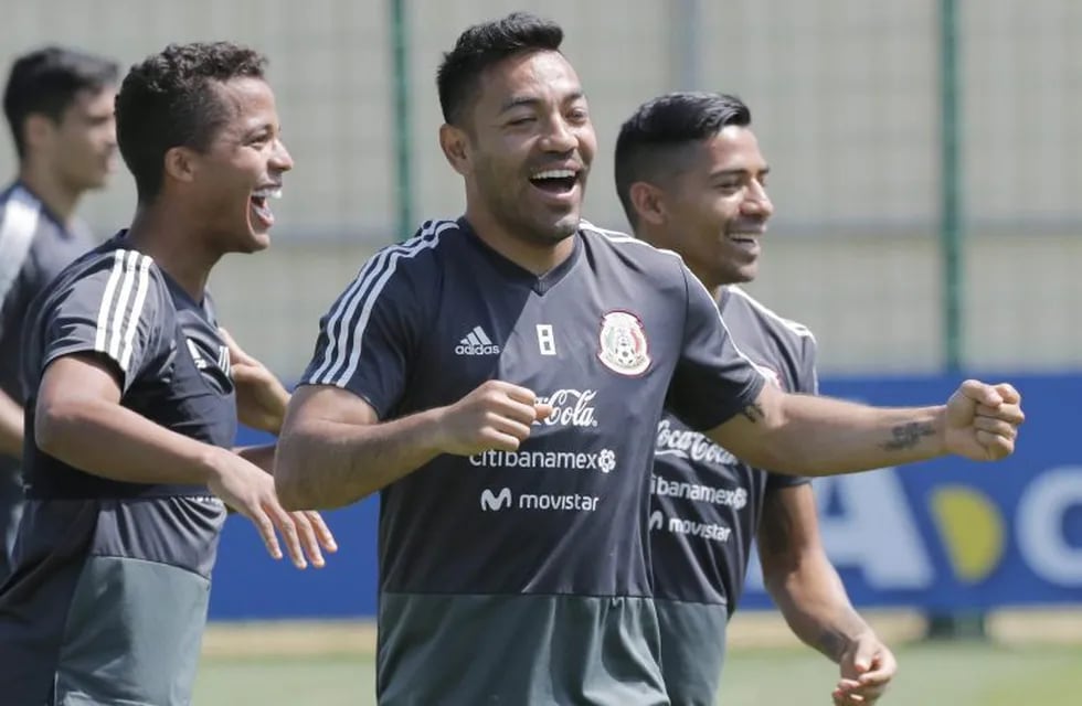 La polémica foto de una figura de la selección de México tras los amistosos en Argentina. Foto: EFE.