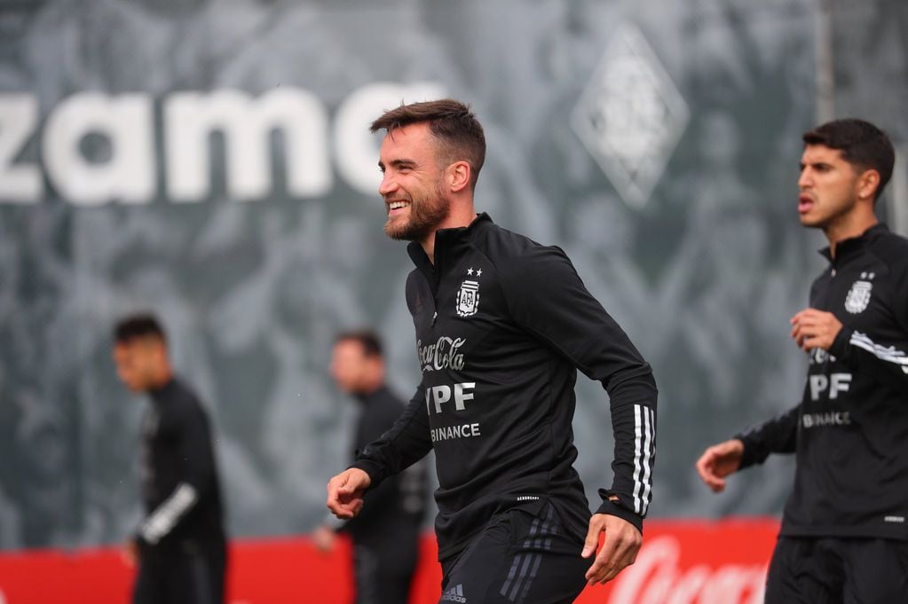 Las mejores fotos del primer entrenamiento de la Selección en Bilbao.