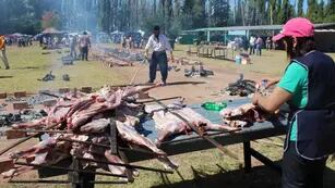  Los chivitos asados son parte de la tradicional fiesta en Malargüe.