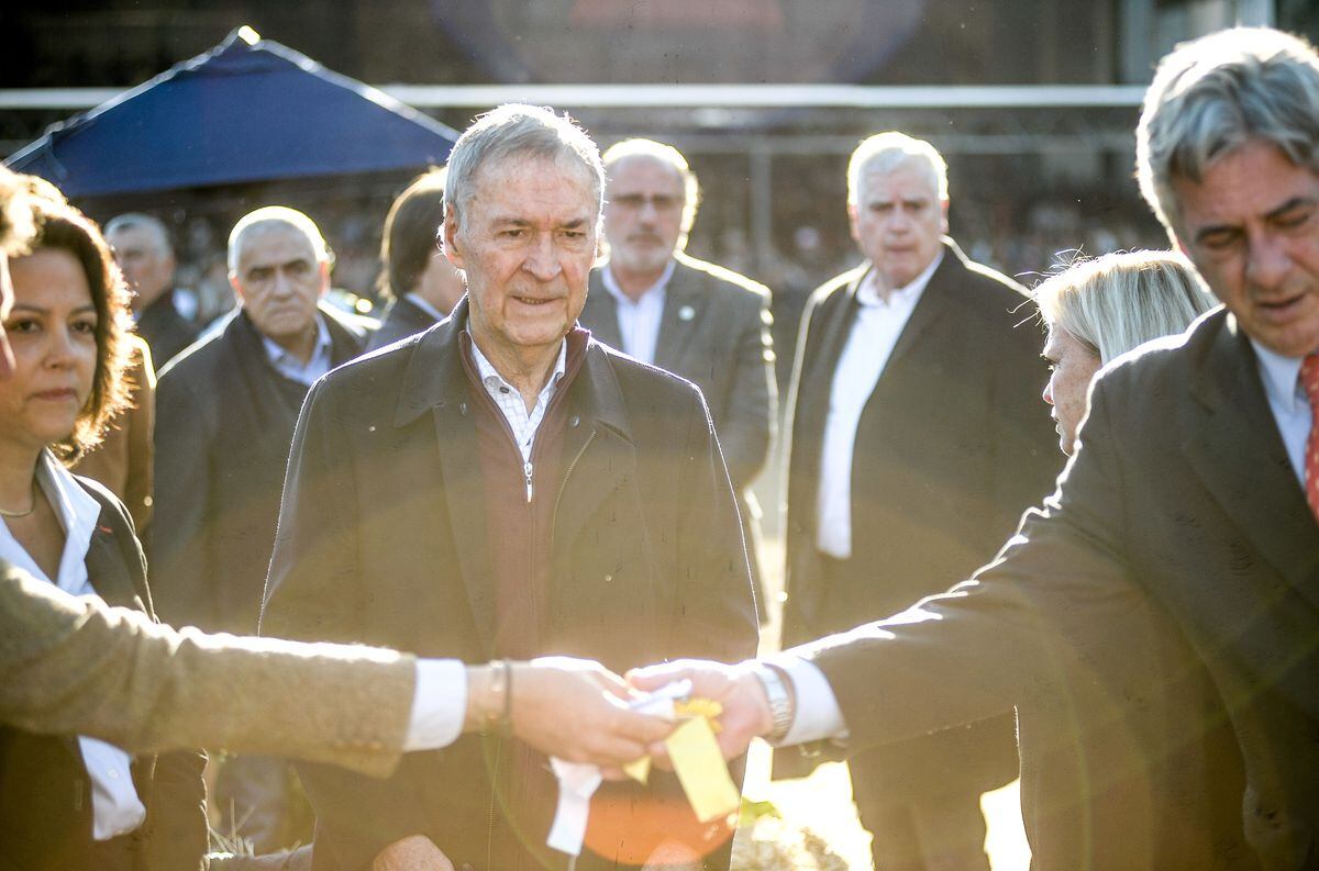 Juan Schiaretti recorrió la rural 2022 junto a su presidente Nicolás Pino y en el escenario nacional  (Foto Federico Lopez Claro).