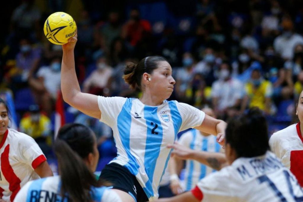 Sofía Manzano, la mendocina que fue confirmada en Selección Argentina de handball para los Juegos Sudamericanos Odesur.